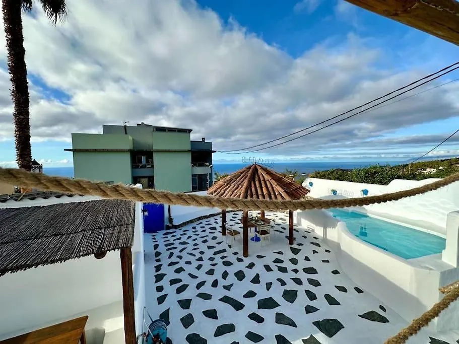 別荘 Casa Rural Con Piscina Climatizada イコー・デ・ロス・ビノス スペイン